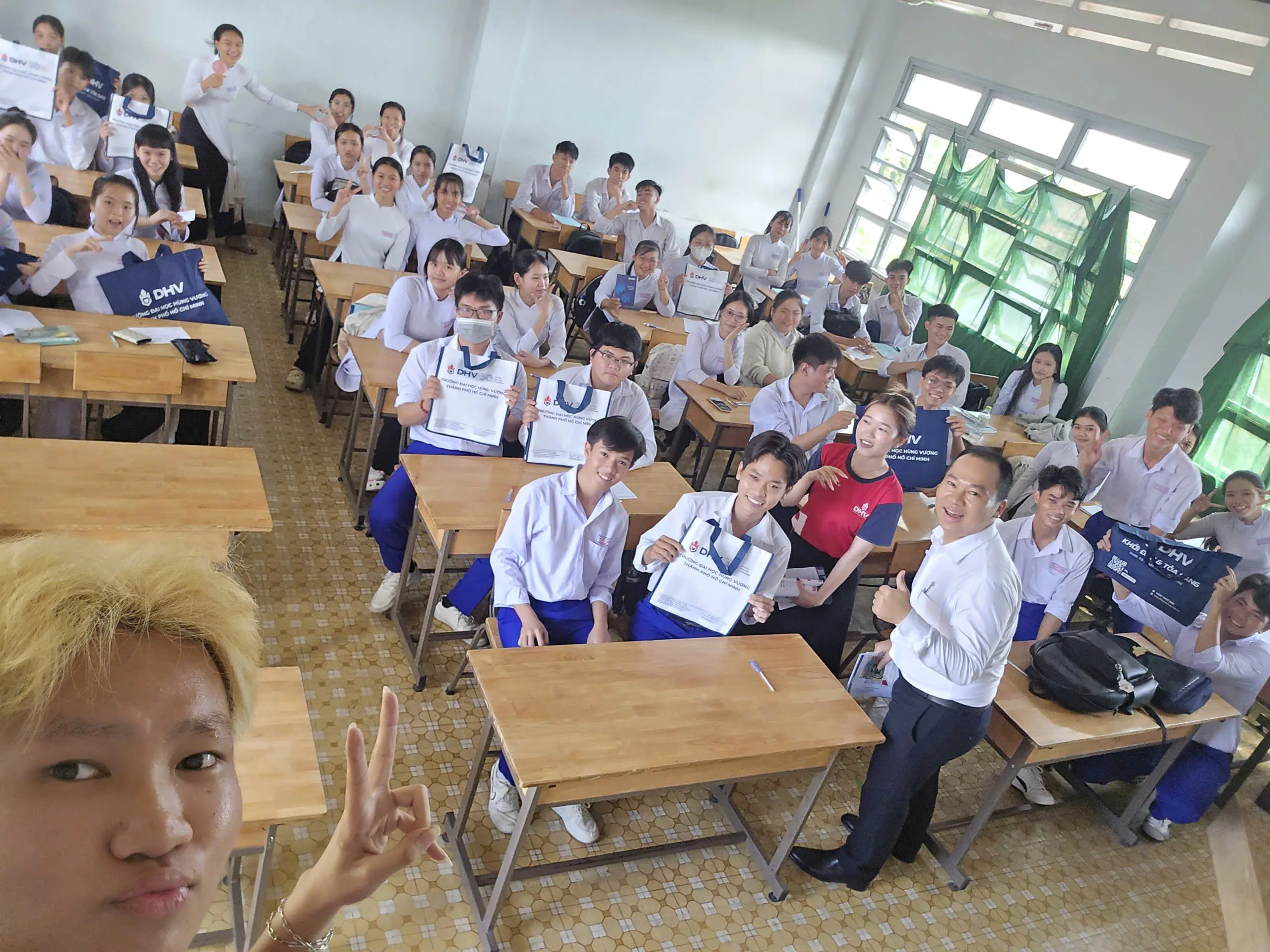 DHV - Trường Đại Học Hùng Vương TPHCM