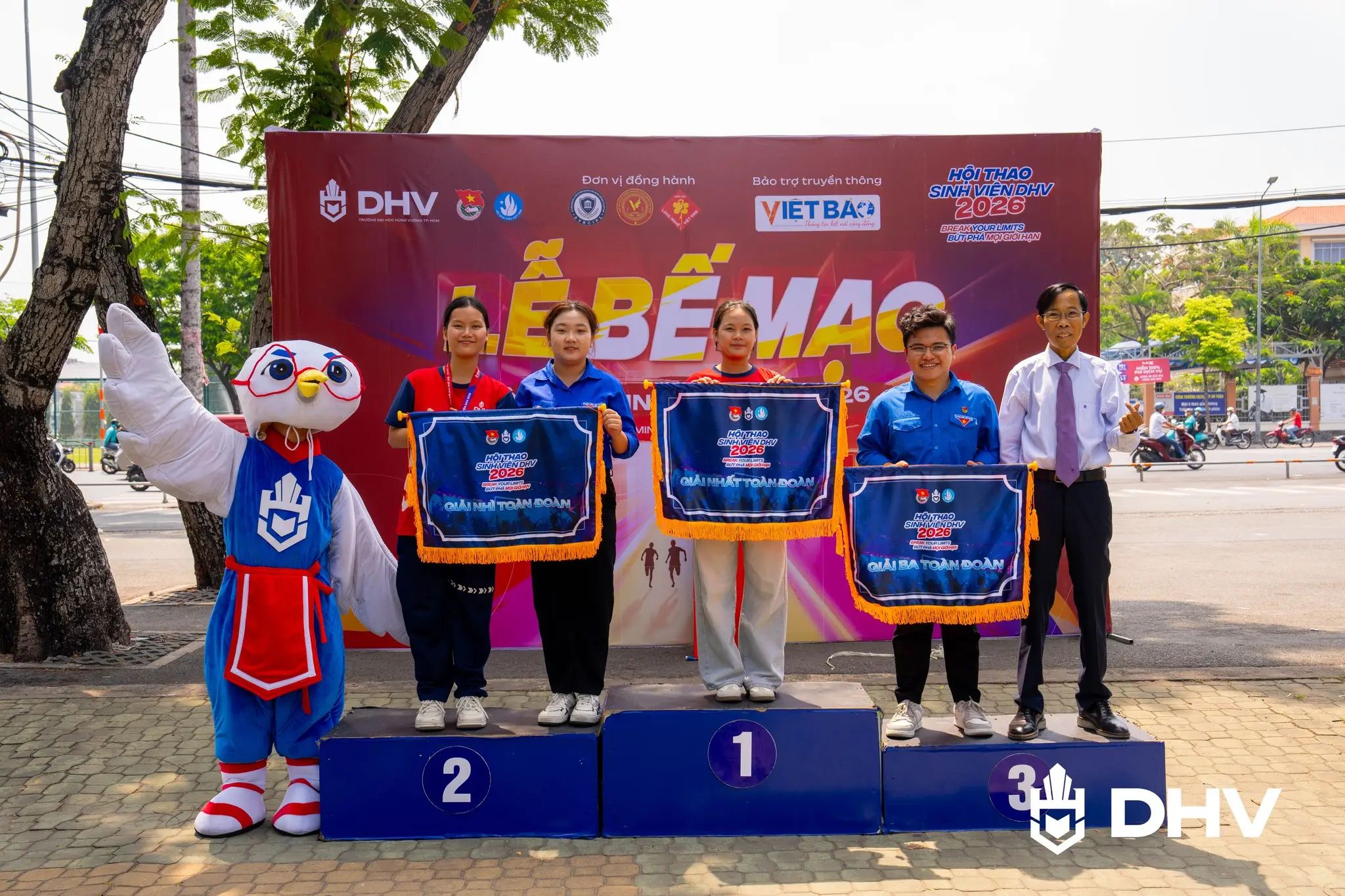 DHV - Trường Đại Học Hùng Vương TPHCM