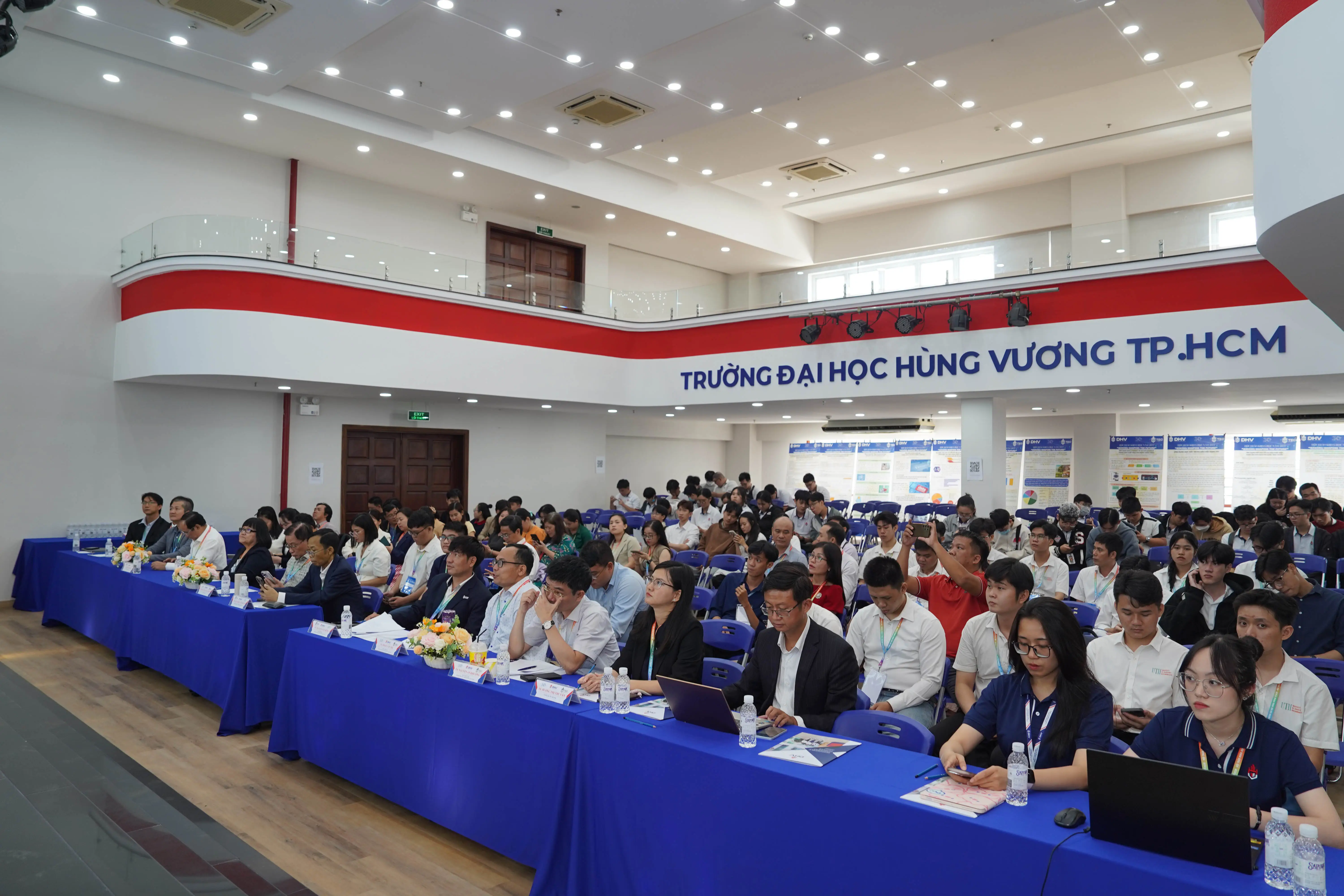 DHV - Trường Đại Học Hùng Vương TPHCM