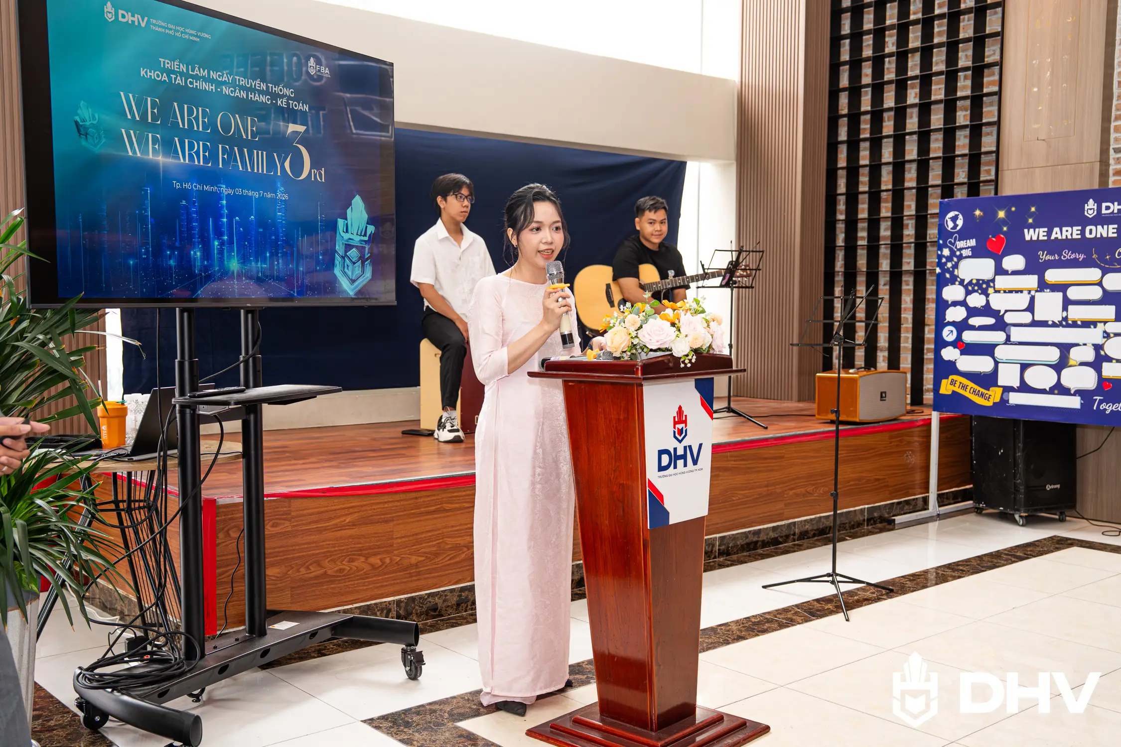 DHV - Trường Đại Học Hùng Vương TPHCM