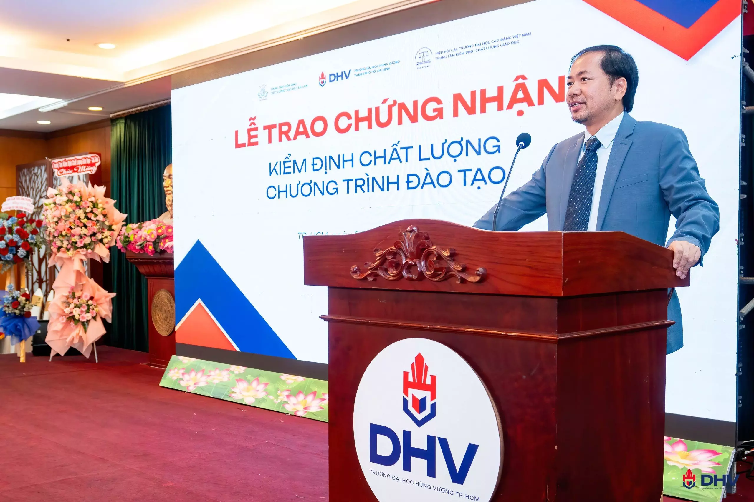 DHV - Trường Đại Học Hùng Vương TPHCM