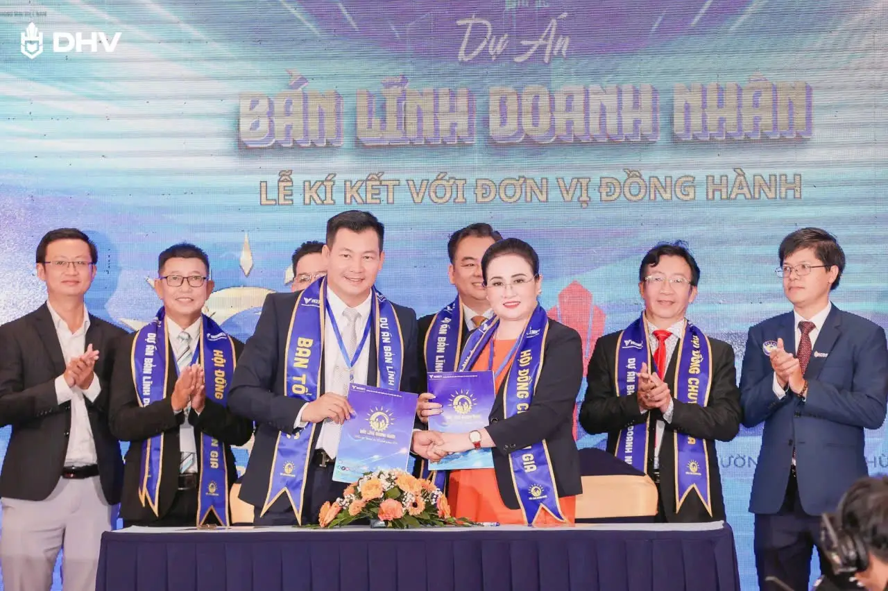 DHV - Trường Đại Học Hùng Vương TPHCM