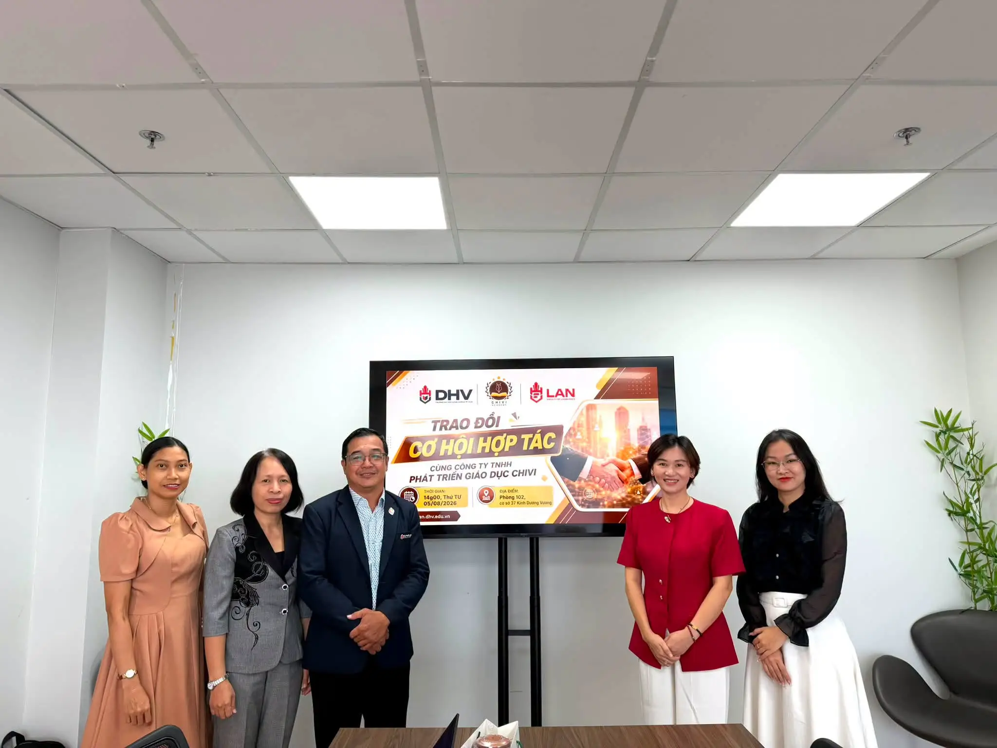 DHV - Trường Đại Học Hùng Vương TPHCM