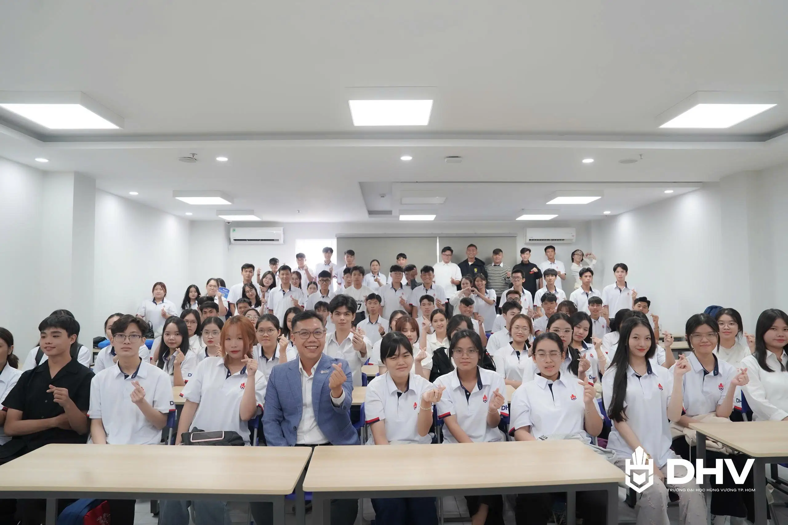 DHV - Trường Đại Học Hùng Vương TPHCM
