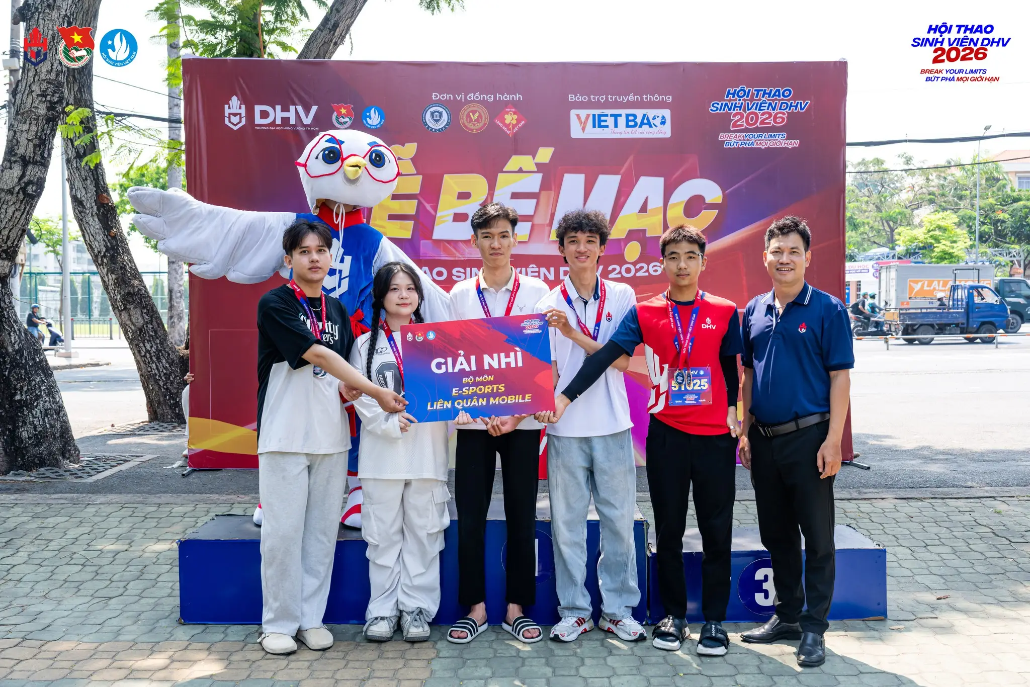 DHV - Trường Đại Học Hùng Vương TPHCM