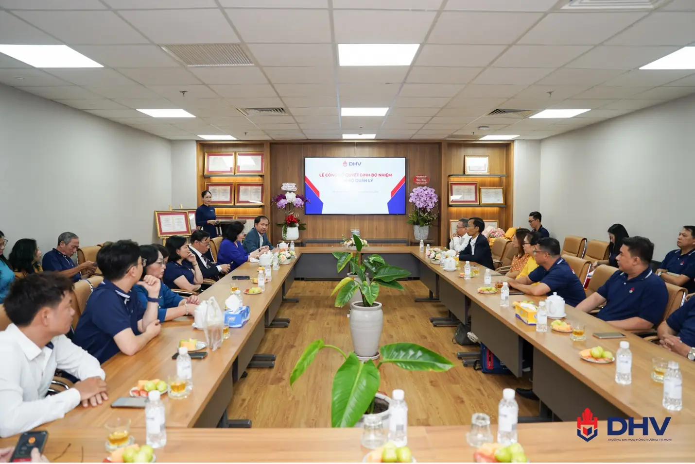 Trường Đại học Hùng Vương TP.HCM tổ chức lễ công bố quyết định bổ nhiệm nhân sự chủ chốt, khẳng định quyết tâm phát triển bền vững