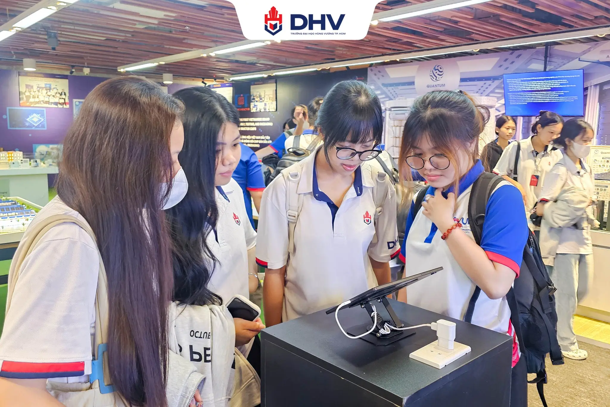 DHV - Trường Đại Học Hùng Vương TPHCM