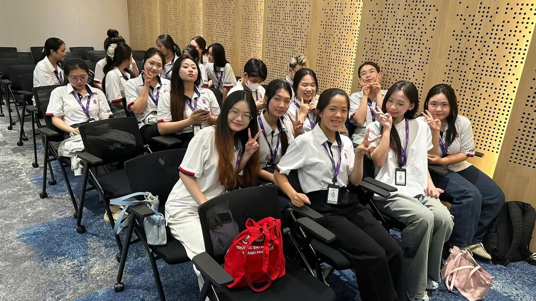 DHV - Trường Đại Học Hùng Vương TPHCM
