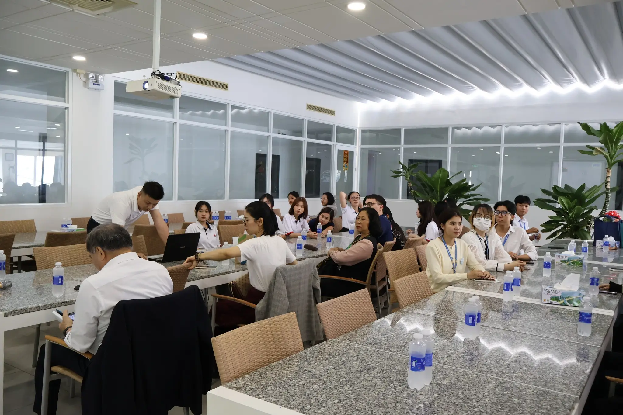 DHV - Trường Đại Học Hùng Vương TPHCM