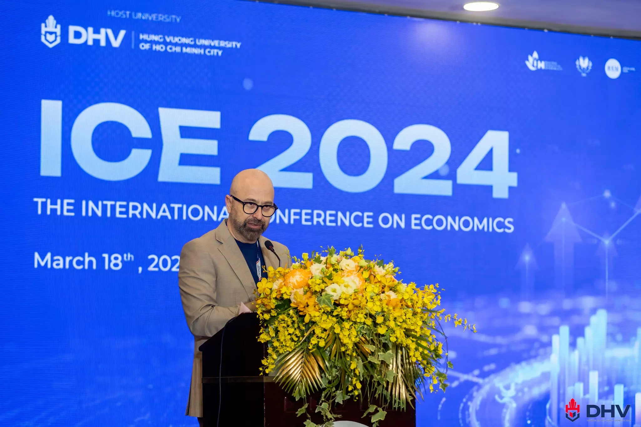 DHV - Trường Đại Học Hùng Vương TPHCM