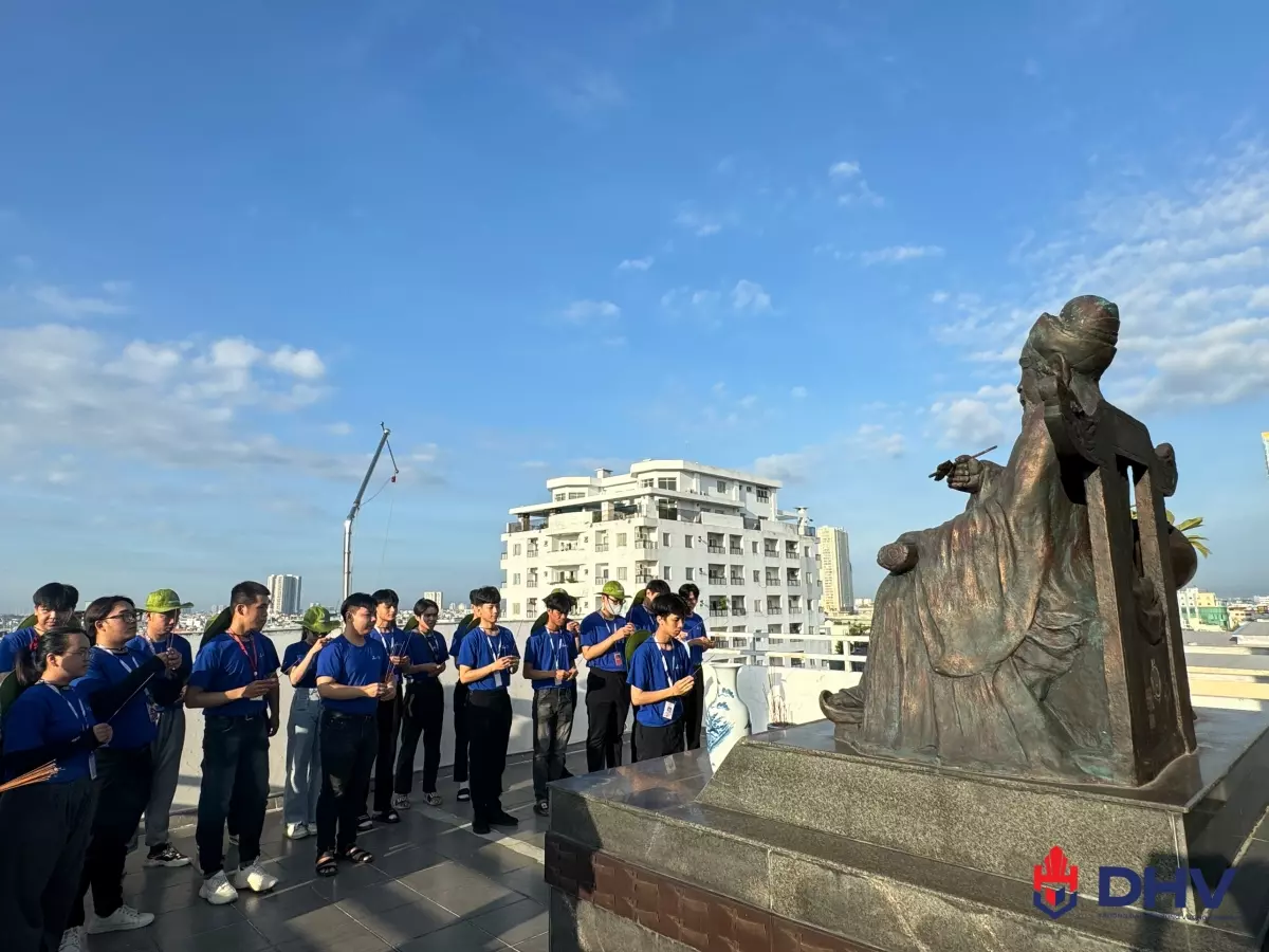 DHV - Trường Đại Học Hùng Vương TPHCM