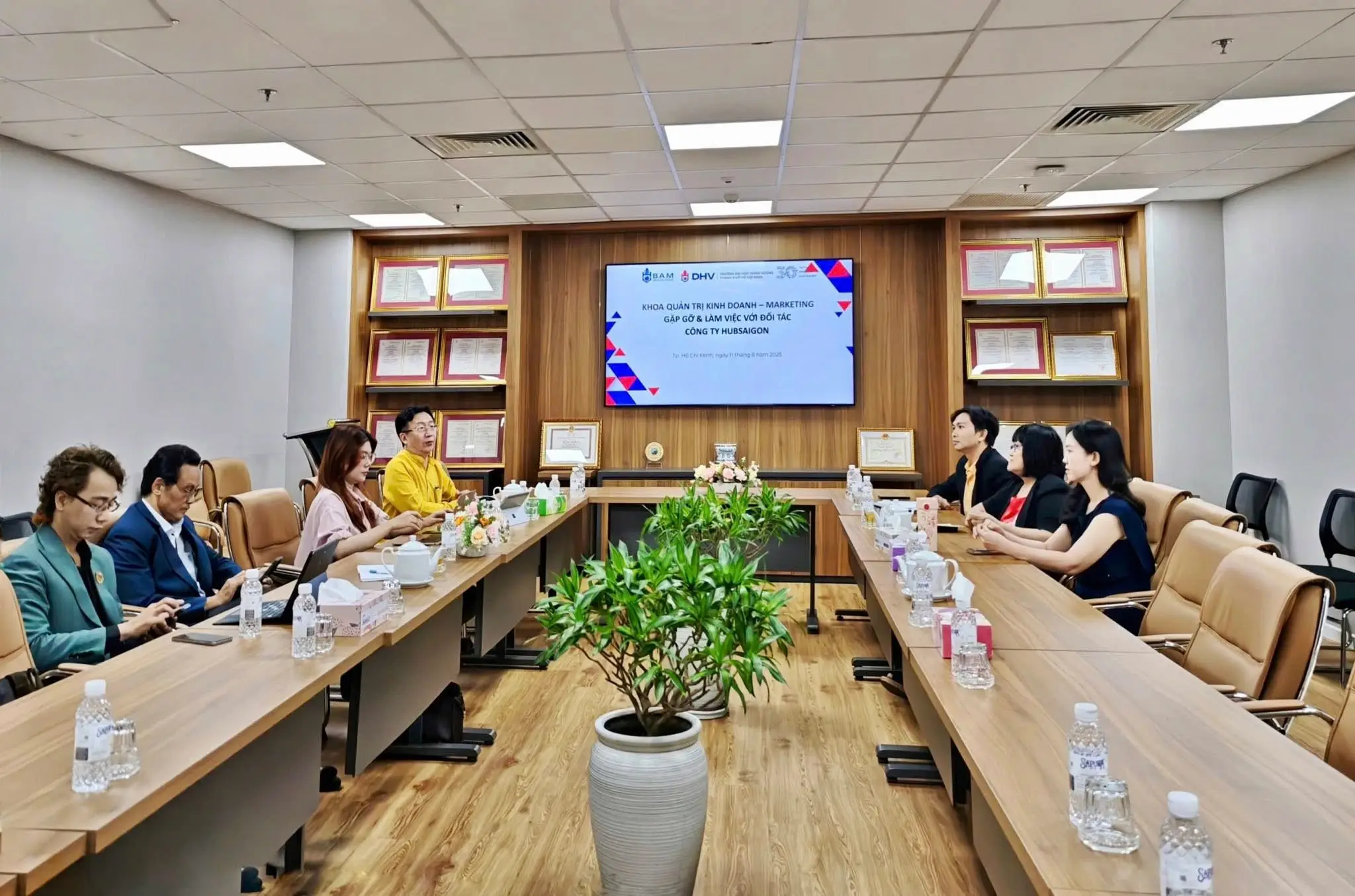 DHV - Trường Đại Học Hùng Vương TPHCM