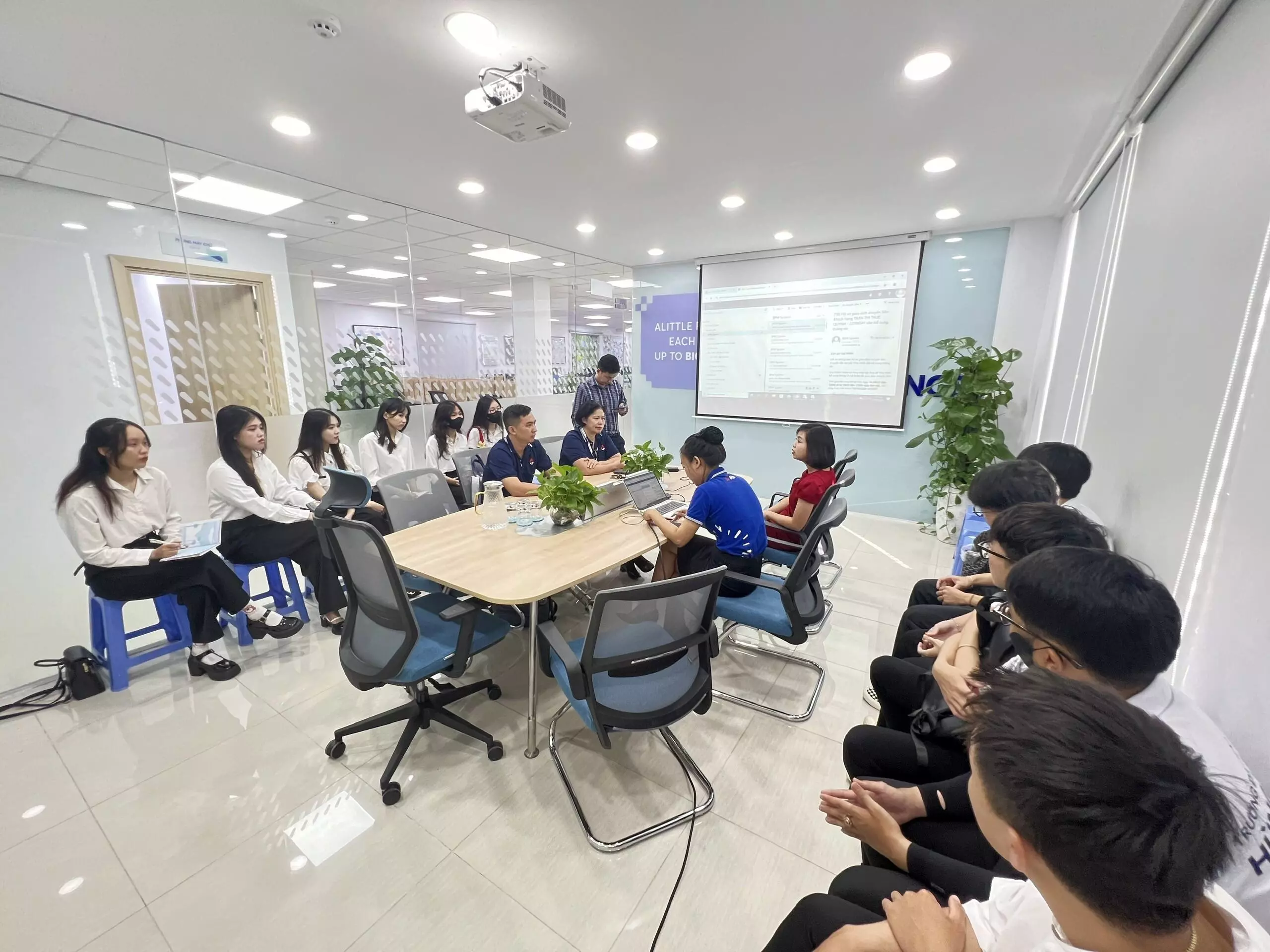 DHV - Trường Đại Học Hùng Vương TPHCM