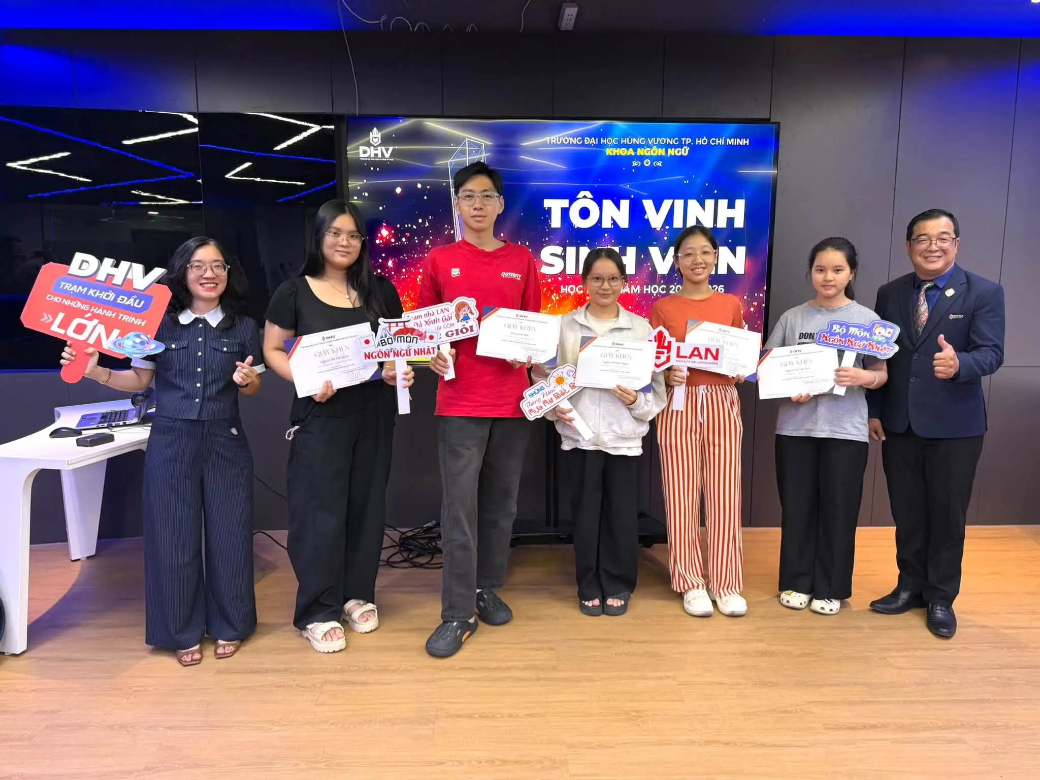 DHV - Trường Đại Học Hùng Vương TPHCM