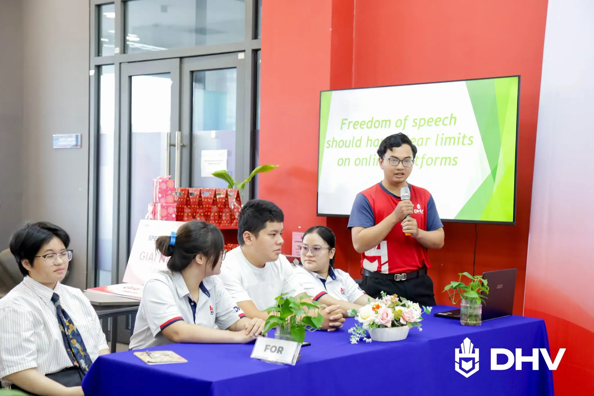 DHV - Trường Đại Học Hùng Vương TPHCM