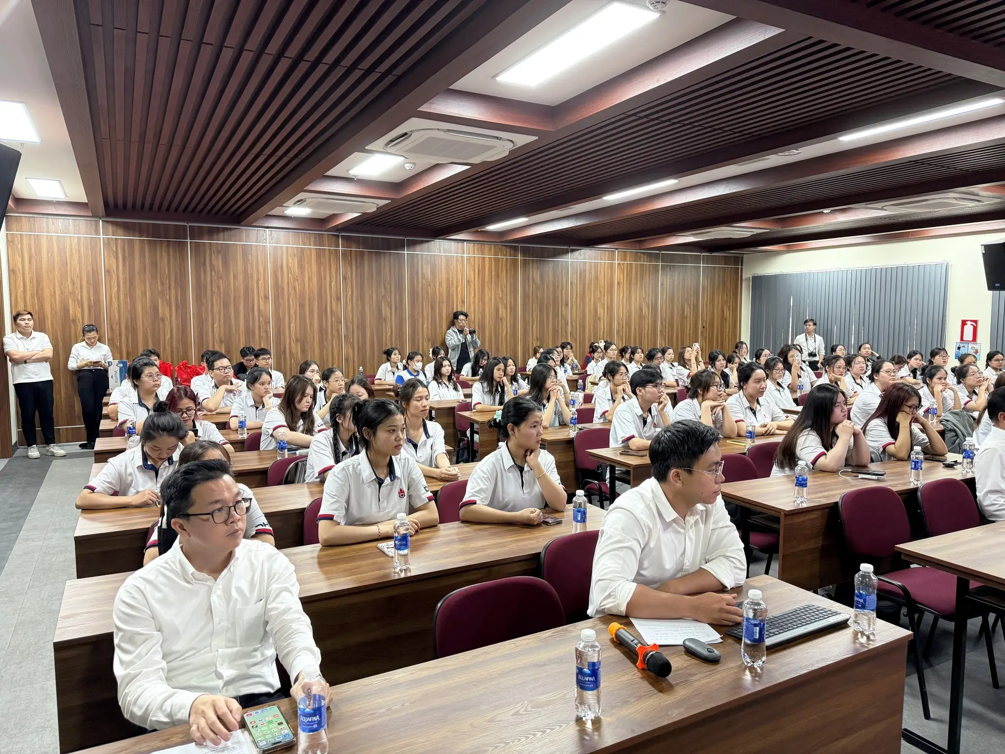 DHV - Trường Đại Học Hùng Vương TPHCM