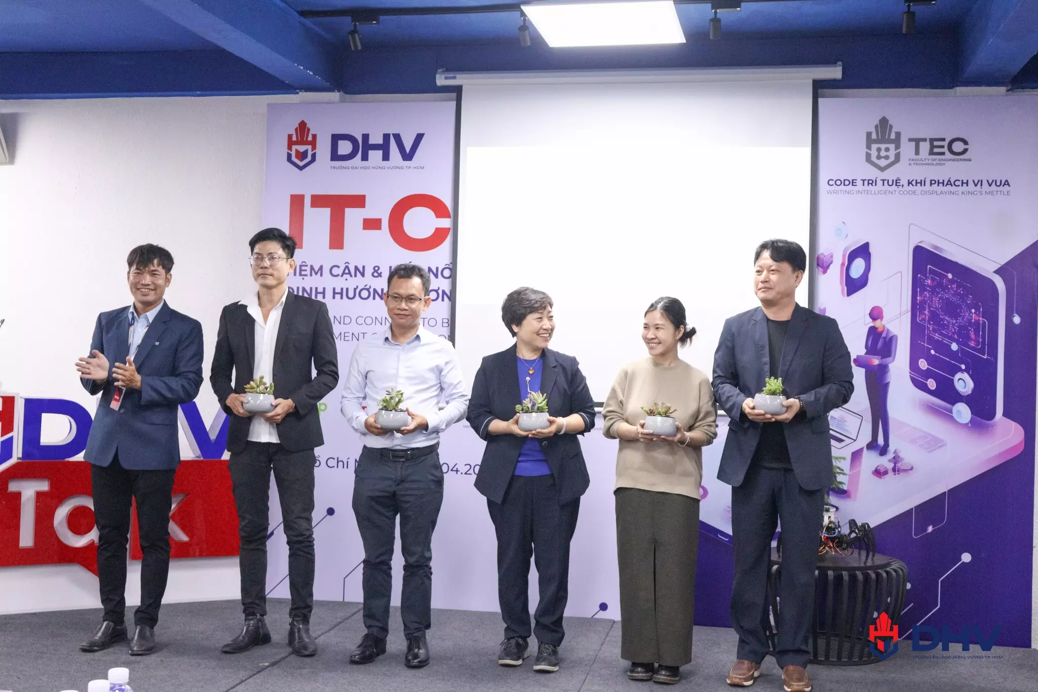 DHV - Trường Đại Học Hùng Vương TPHCM