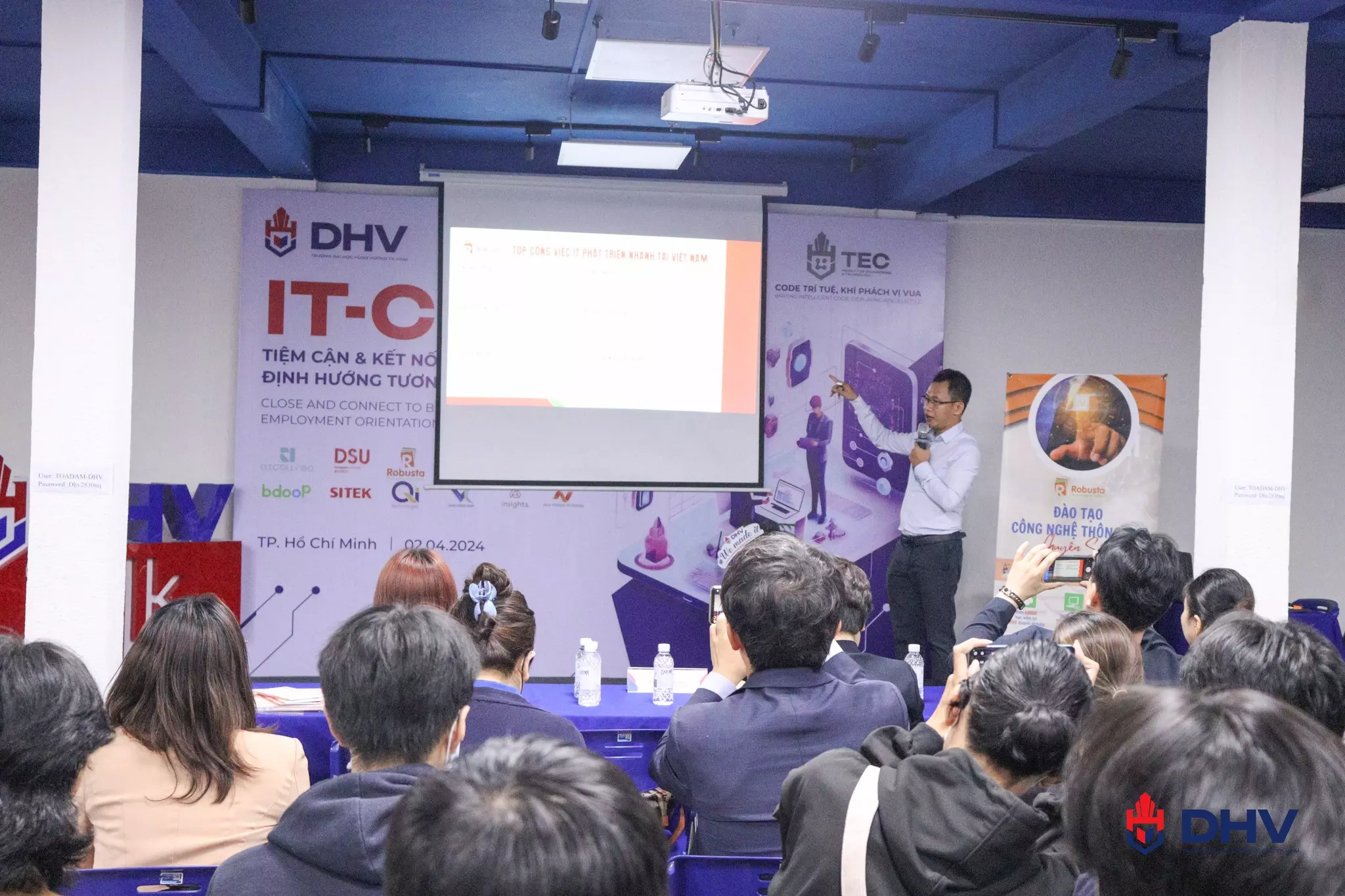 DHV - Trường Đại Học Hùng Vương TPHCM