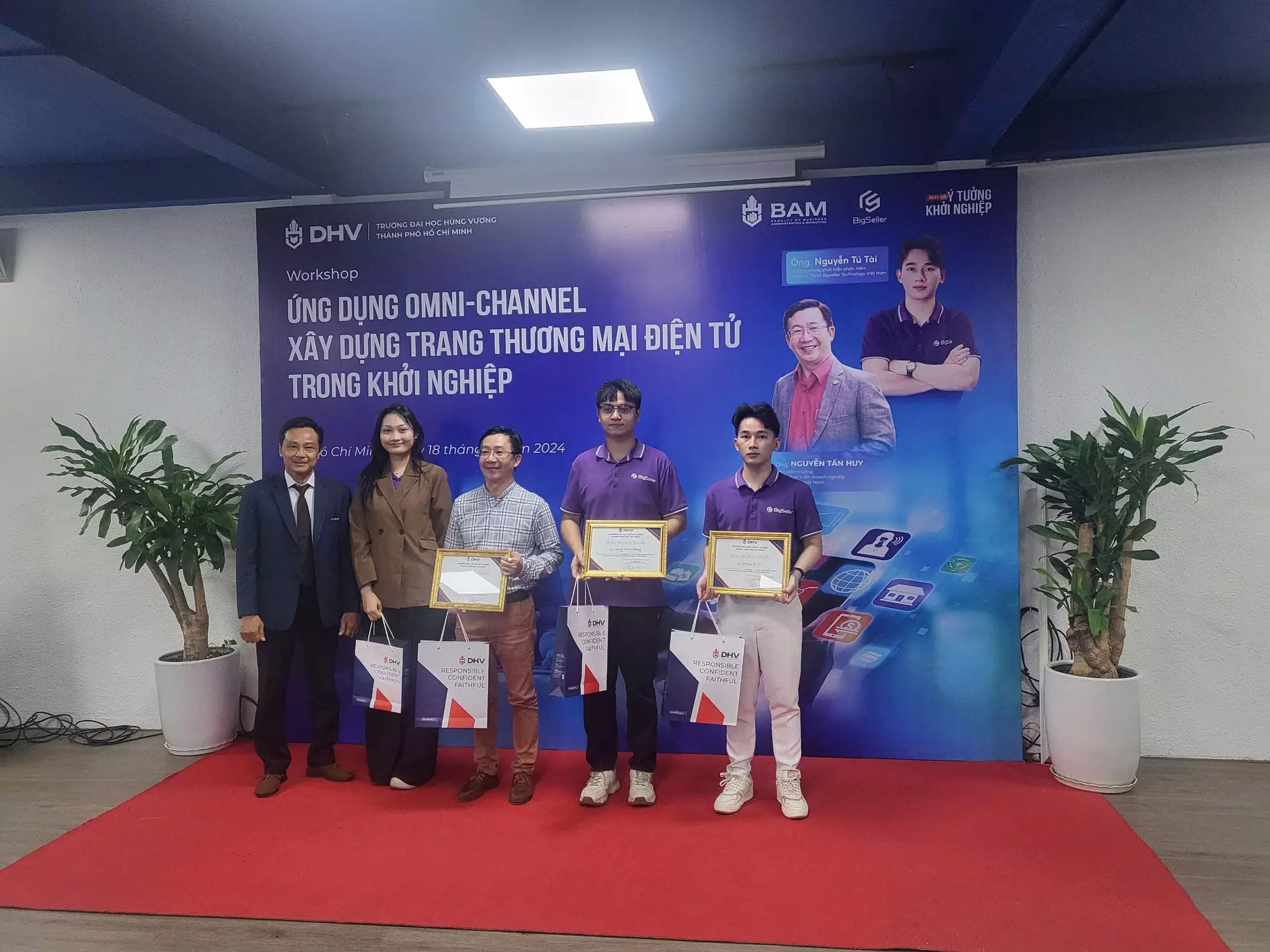 DHV - Trường Đại Học Hùng Vương TPHCM