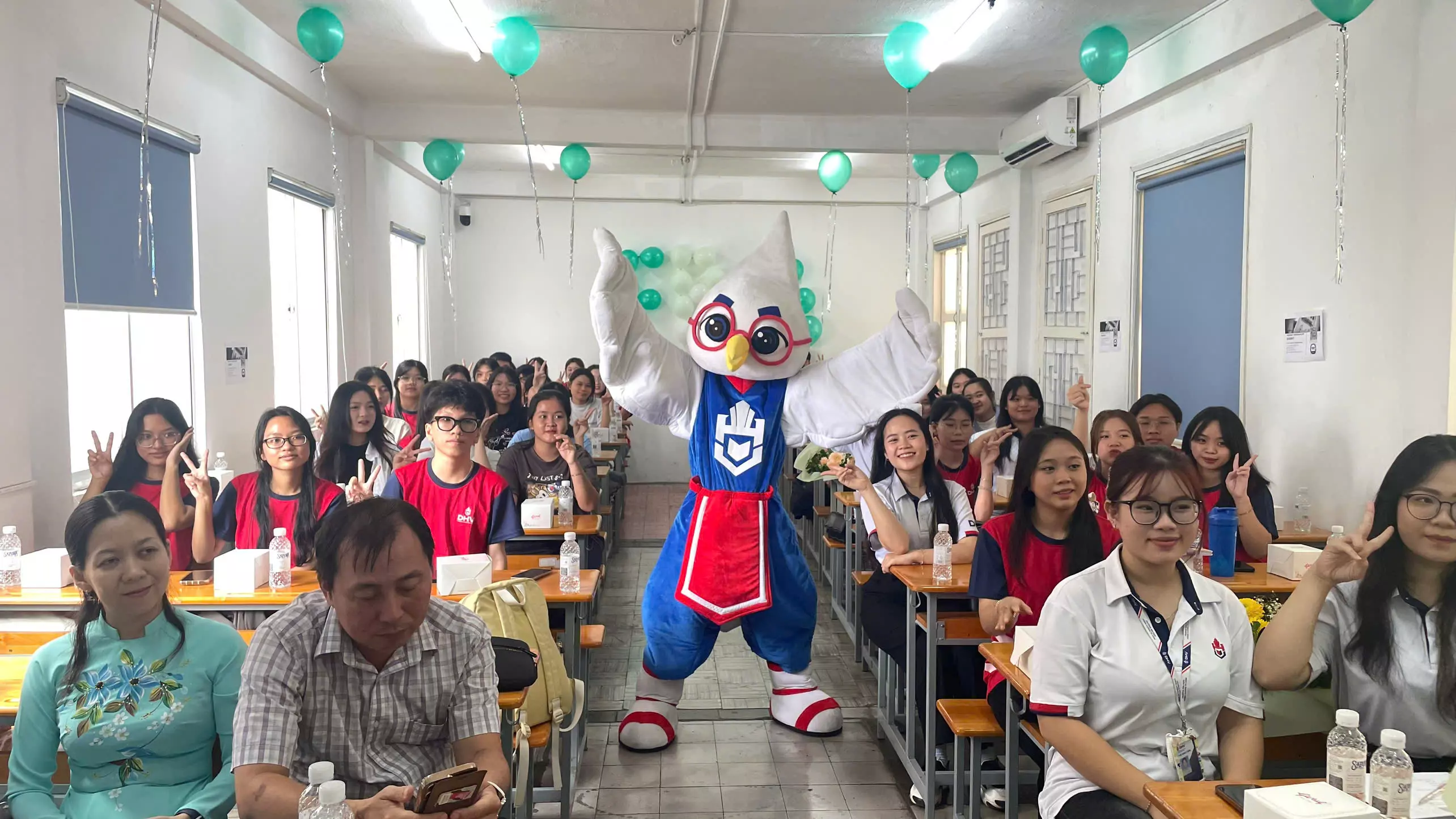 DHV - Trường Đại Học Hùng Vương TPHCM