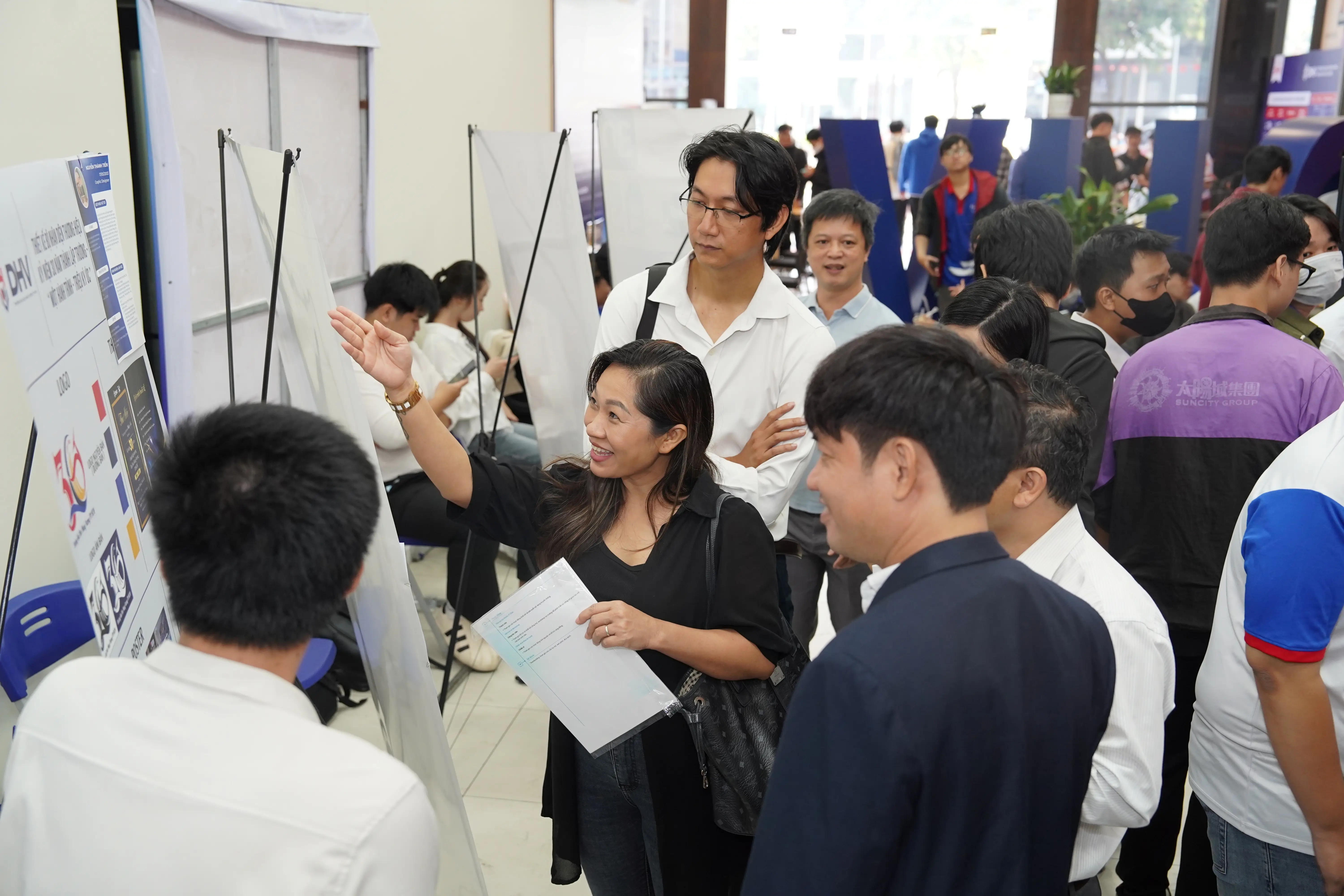 DHV - Trường Đại Học Hùng Vương TPHCM