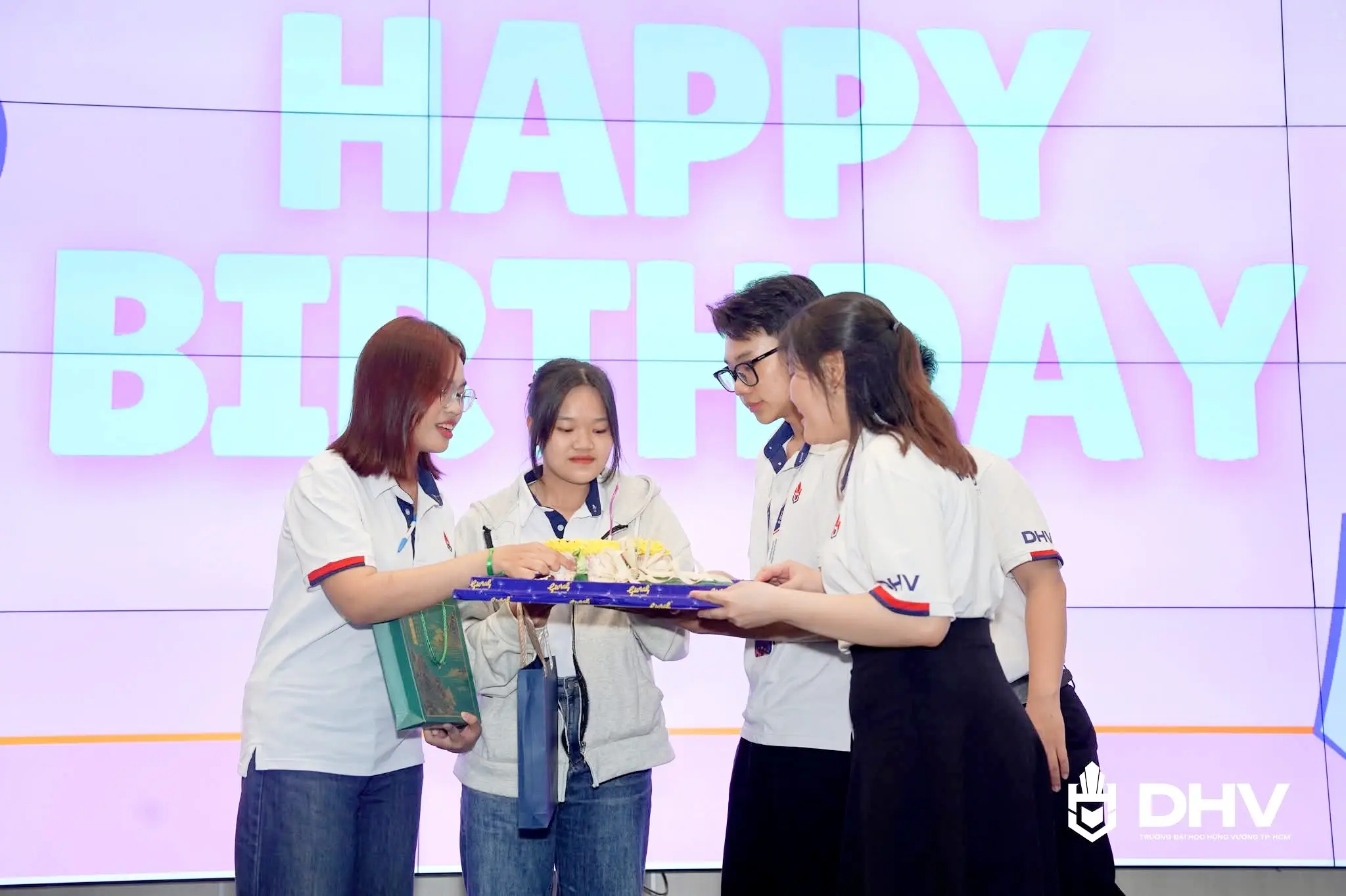DHV - Trường Đại Học Hùng Vương TPHCM