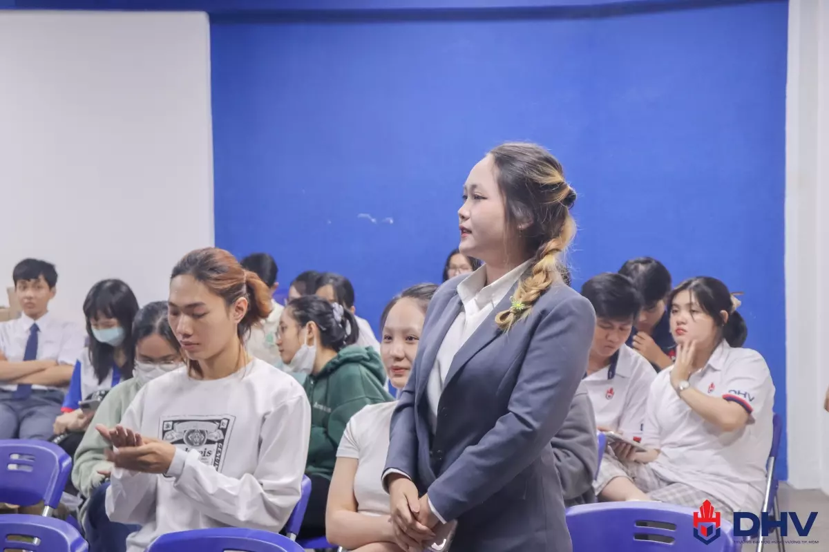 DHV - Trường Đại Học Hùng Vương TPHCM